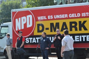 © Max Bassin, NPD-Wahlkampf auf dem Heumarkt am 21.08.2013